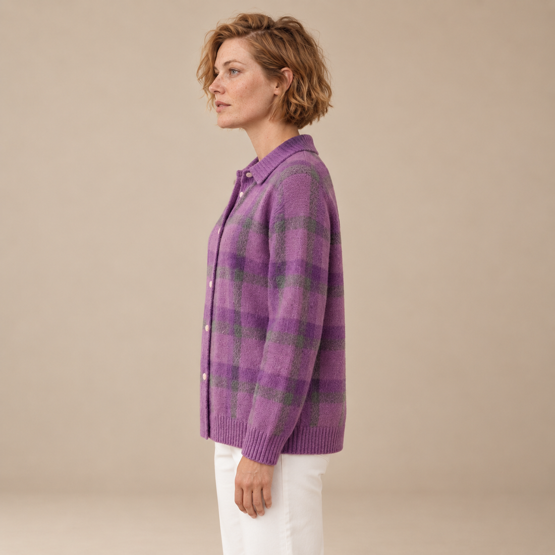 Gebreid damesvest met knoopsluiting en ruitpatroon