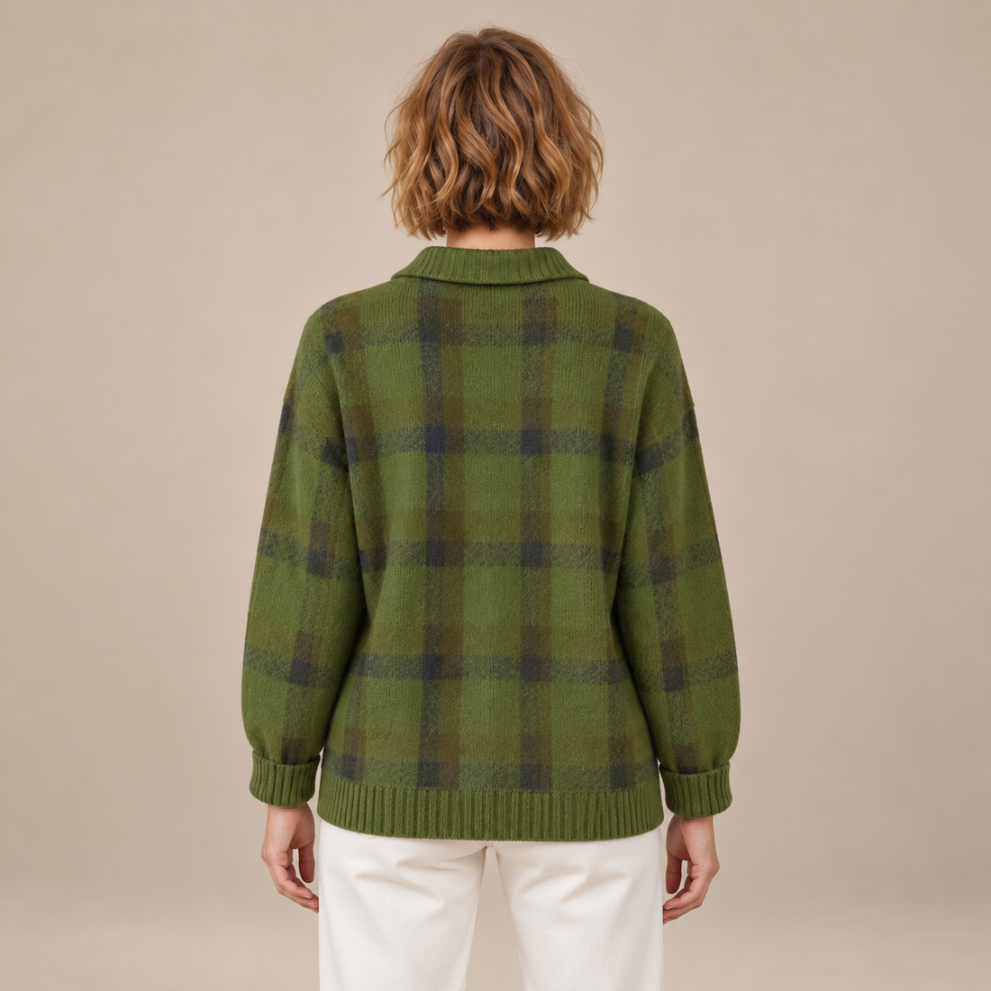 Gebreid damesvest met knoopsluiting en ruitpatroon