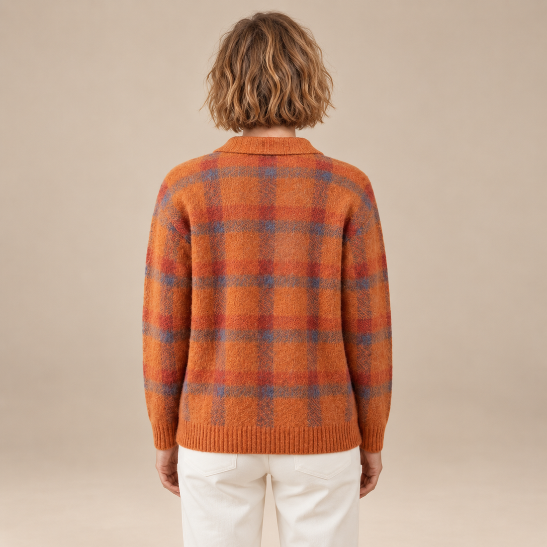 Gebreid damesvest met knoopsluiting en ruitpatroon