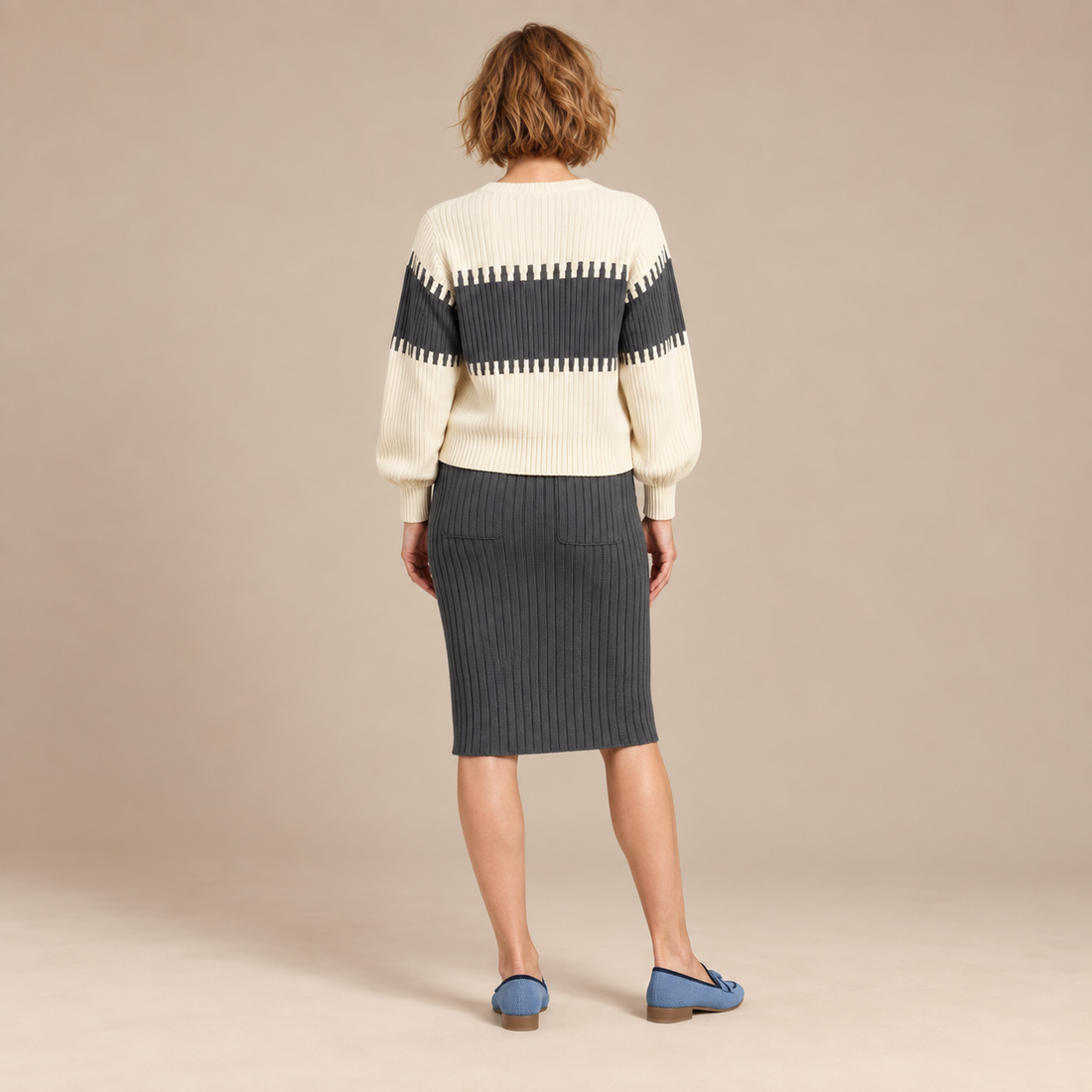 Geribde tweedelige damesset met trui in colourblock
