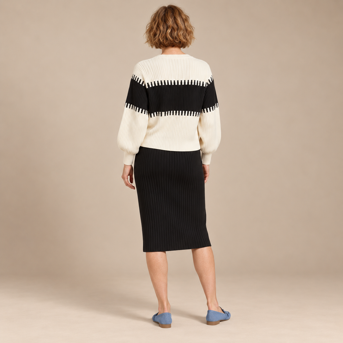 Geribde tweedelige damesset met trui in colourblock
