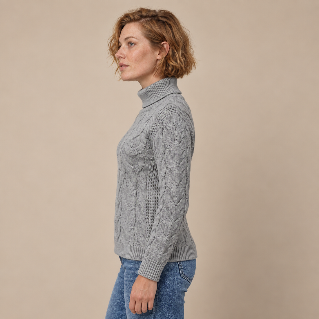 Knusse kabelgebreide coltrui voor dames