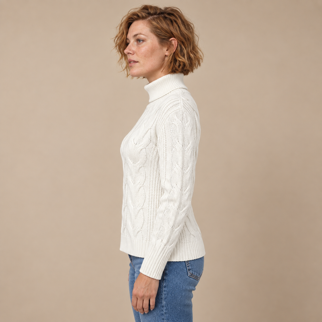 Knusse kabelgebreide coltrui voor dames