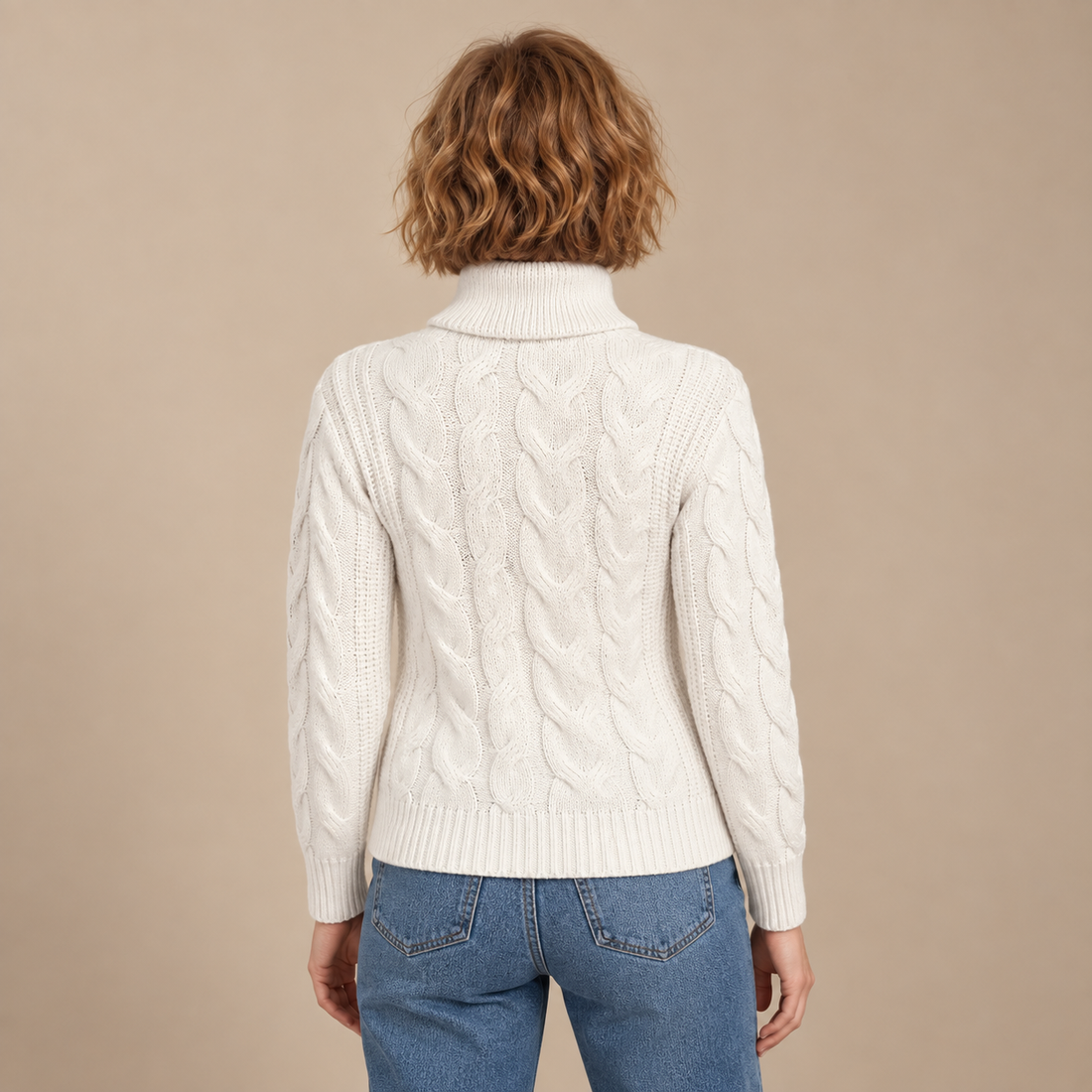 Knusse kabelgebreide coltrui voor dames
