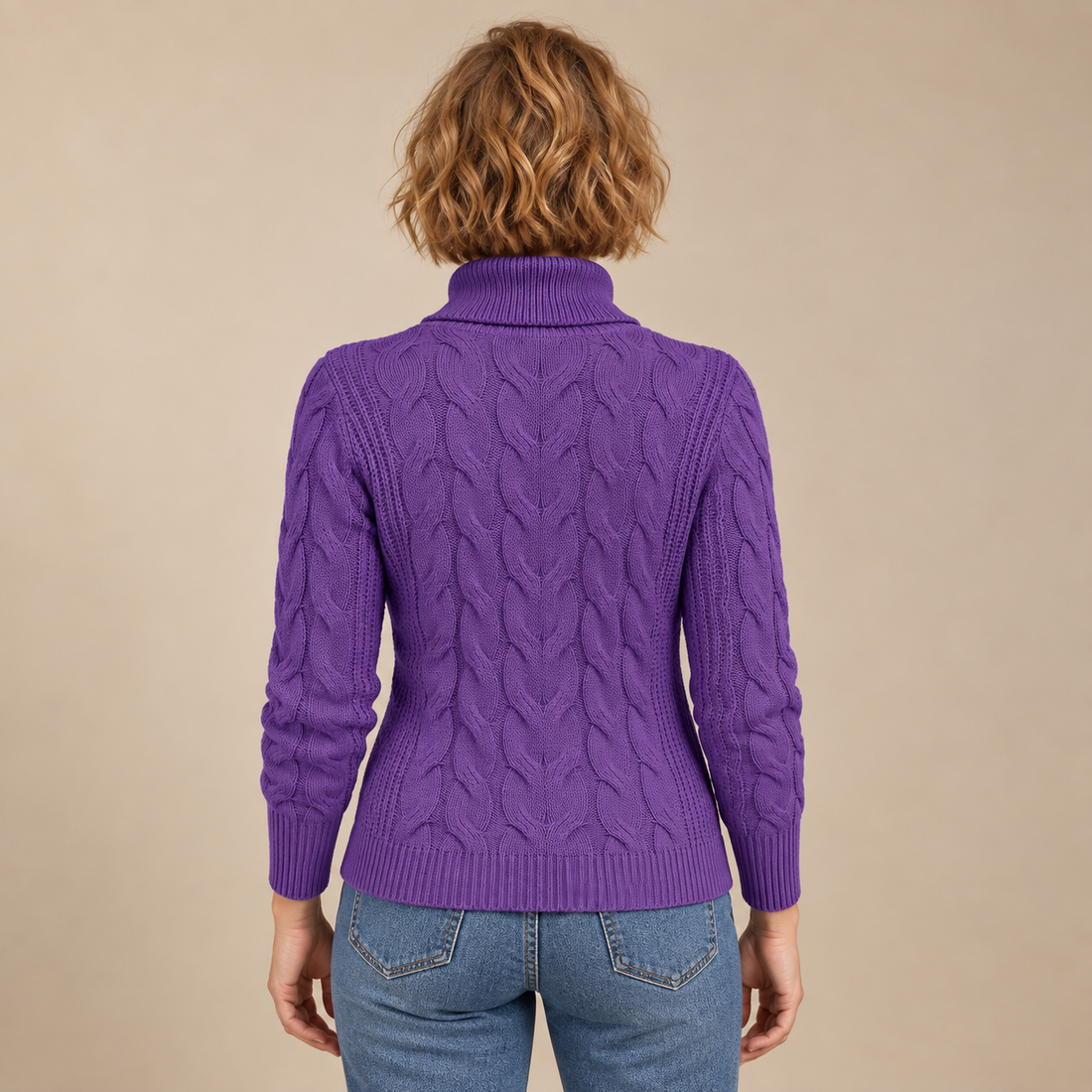 Knusse kabelgebreide coltrui voor dames