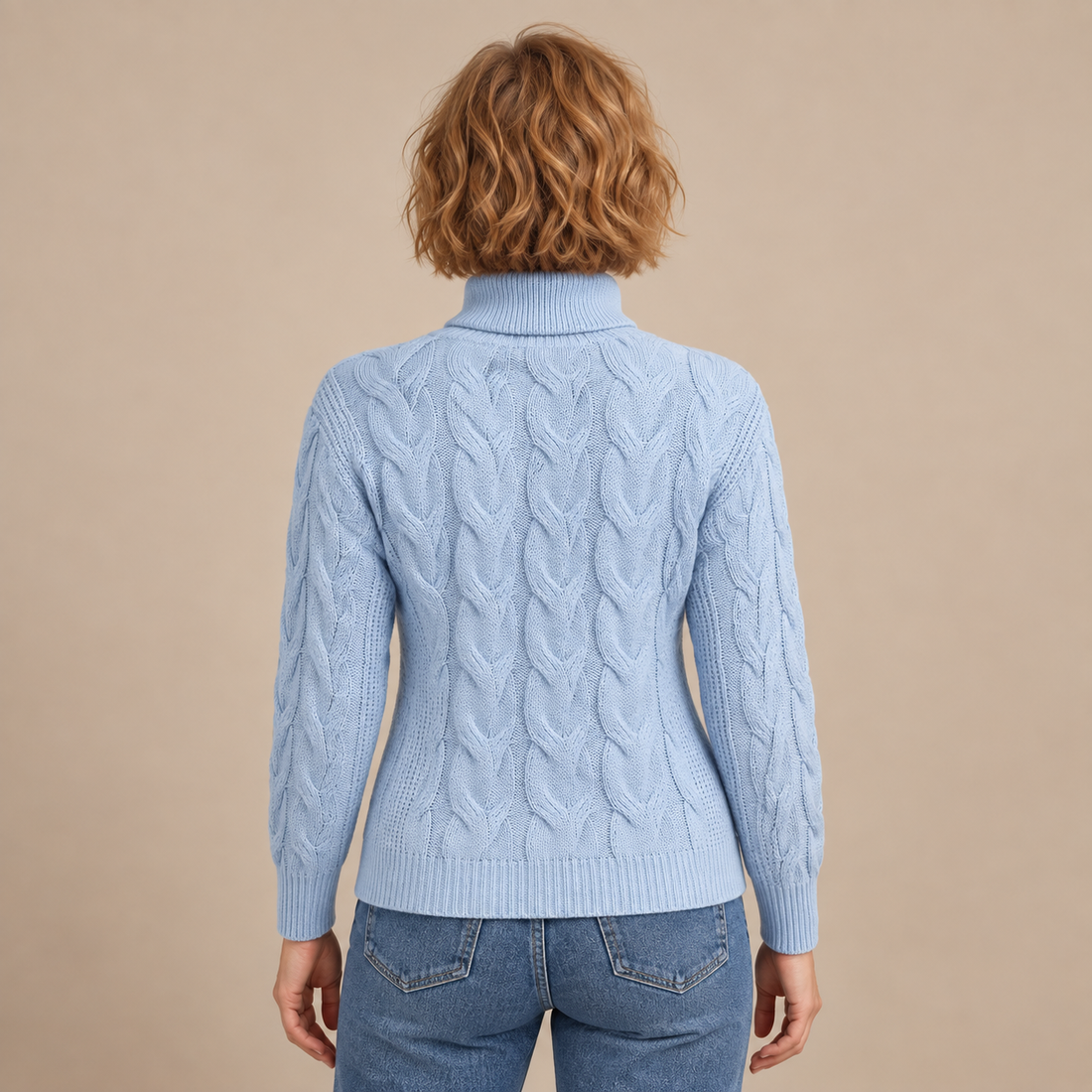 Knusse kabelgebreide coltrui voor dames