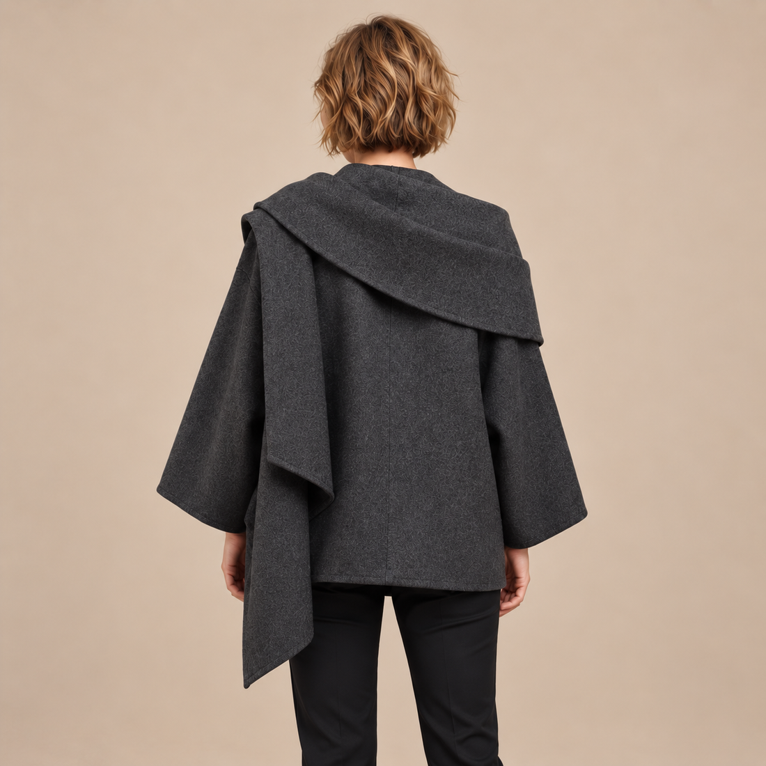 Capejas voor dames met geïntegreerde sjaal